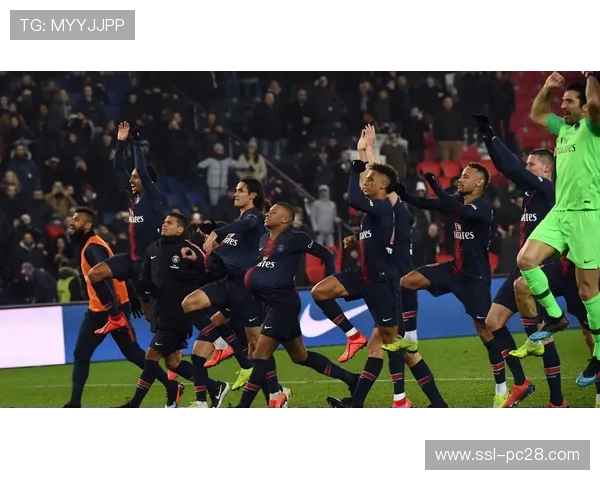 斯特拉斯堡vs巴黎圣日耳曼，杜埃包抄破门扳平比分